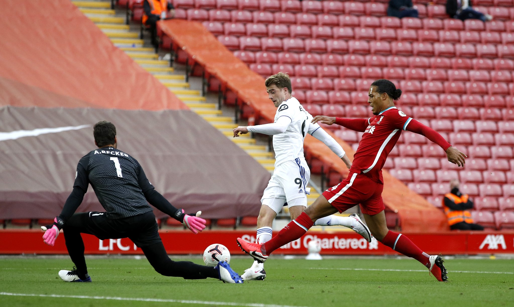 轻才俊的出 轻才俊的出